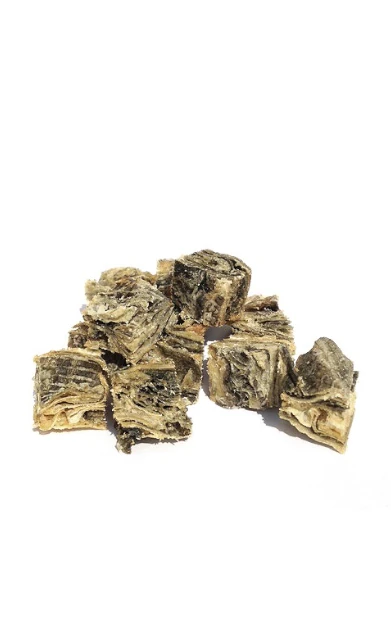 Fish skin cubes